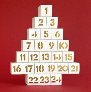 Adventskalender weiss, mit Goldzahlen, zum Befüllen